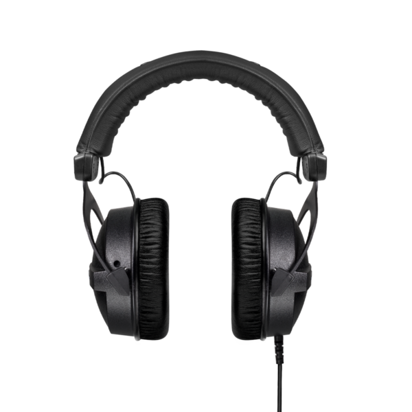 Frontansicht des Beyerdynamic DT770M Over-Ear Kopfhörer in schwarz