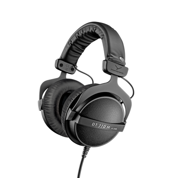 Der Beyerdynamic DT770M Over-Ear Kopfhörer in der Perspektive