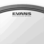 Bassdrumfell Emad von Evans Dämpfungsring und Logo im Detail
