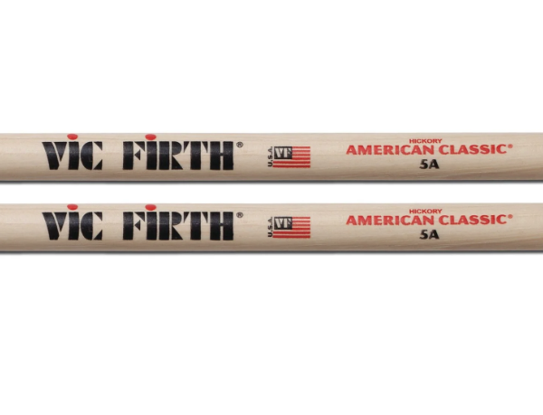 Vic Firth American Classic Hickory 5A Logo im Fokus
