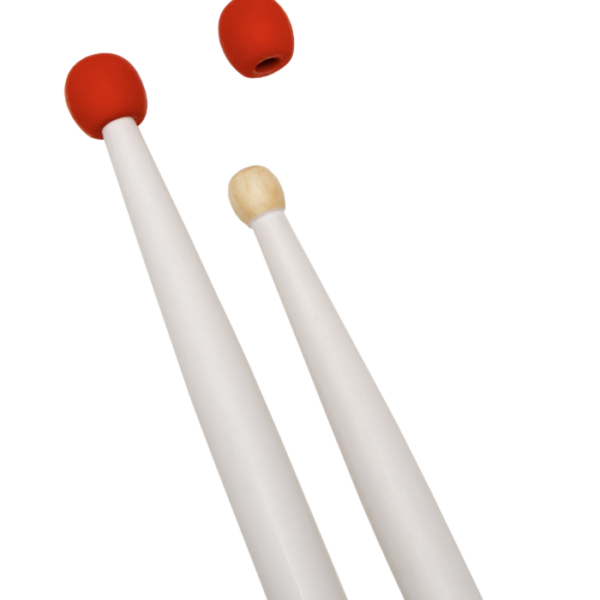 Rote Practice Tips, Aufsätze für Drumsticks für leises spielen unterwegs oder zu Hause. Einmal auf Stick gesteckt einmal neben dem Stick.
