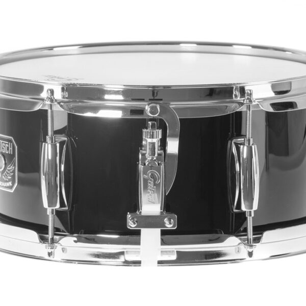Gretsch Blackhawk Mighty Mini Snare Drum 12"x5,5" in Schwarz mit kompaktem Kessel und klassischem Gretsch Design. Spannmechanismus im Fokus
