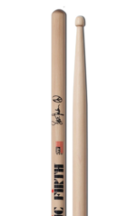 Schlagzeugstöcke Signature Steve Jordan von Vic Firth Tip, Back und Signature im Focus