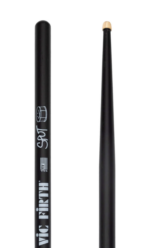 Vic Firth Signature Drumstick von Robert 'Sput' Searight schwarz lackiert Tip und Back im Fokus